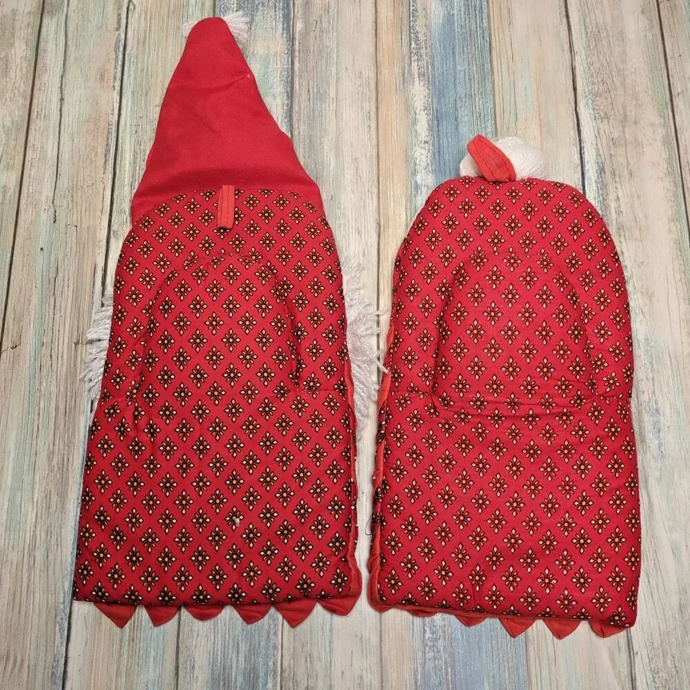 Vintage Santa Mrs Claus Decorative Christmas Potholders Oven Mitts Set of 2